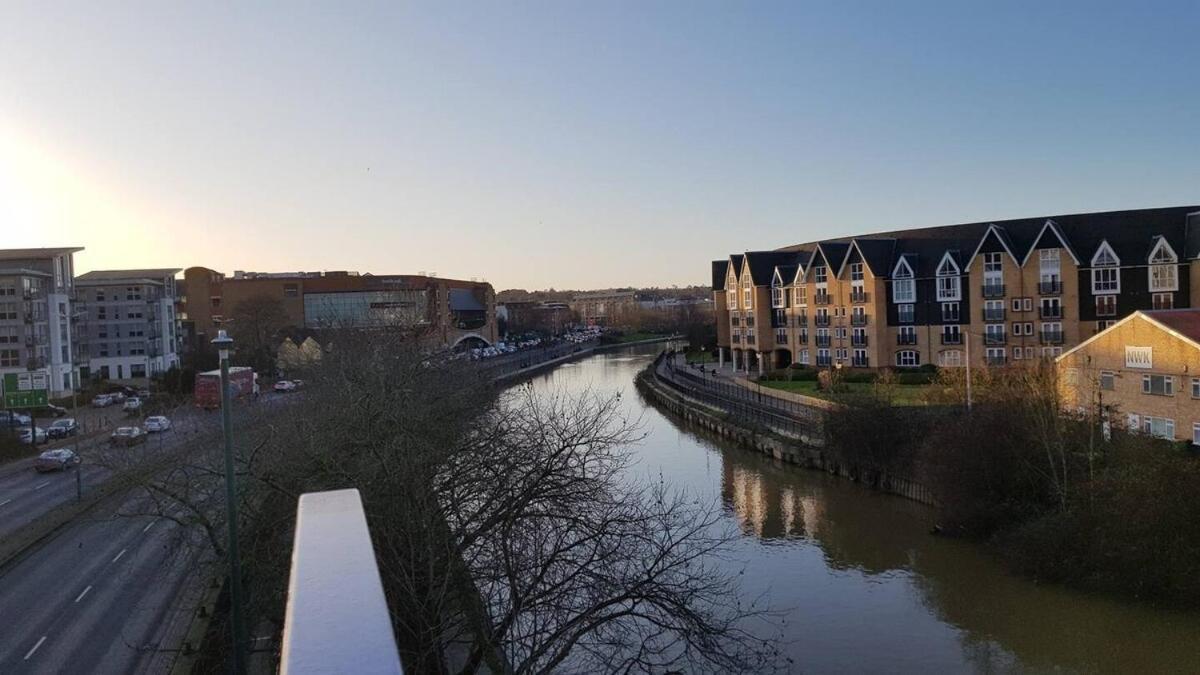 Maidstone Heights By Kasar Stays Exterior foto