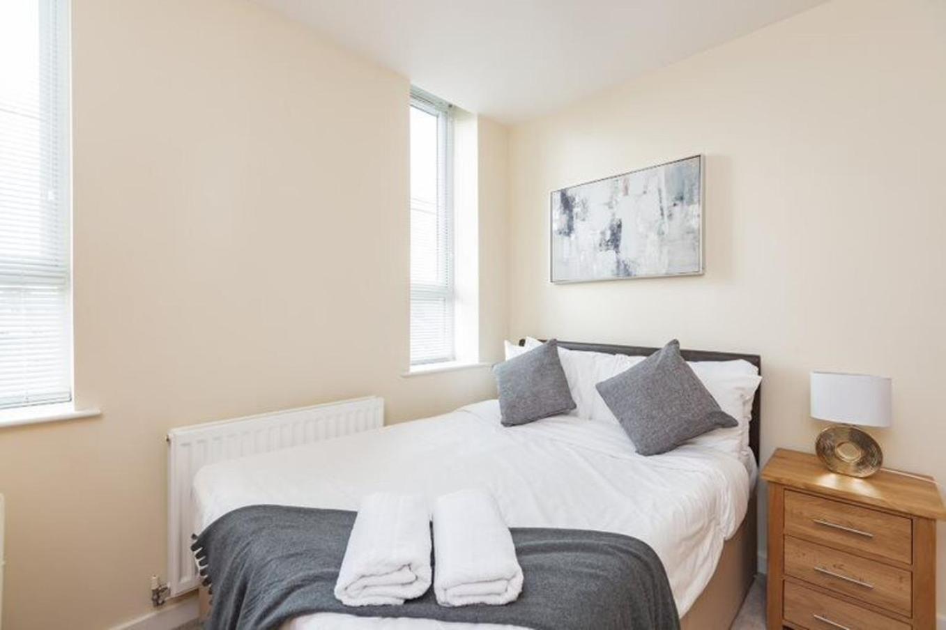 Maidstone Heights By Kasar Stays Exterior foto