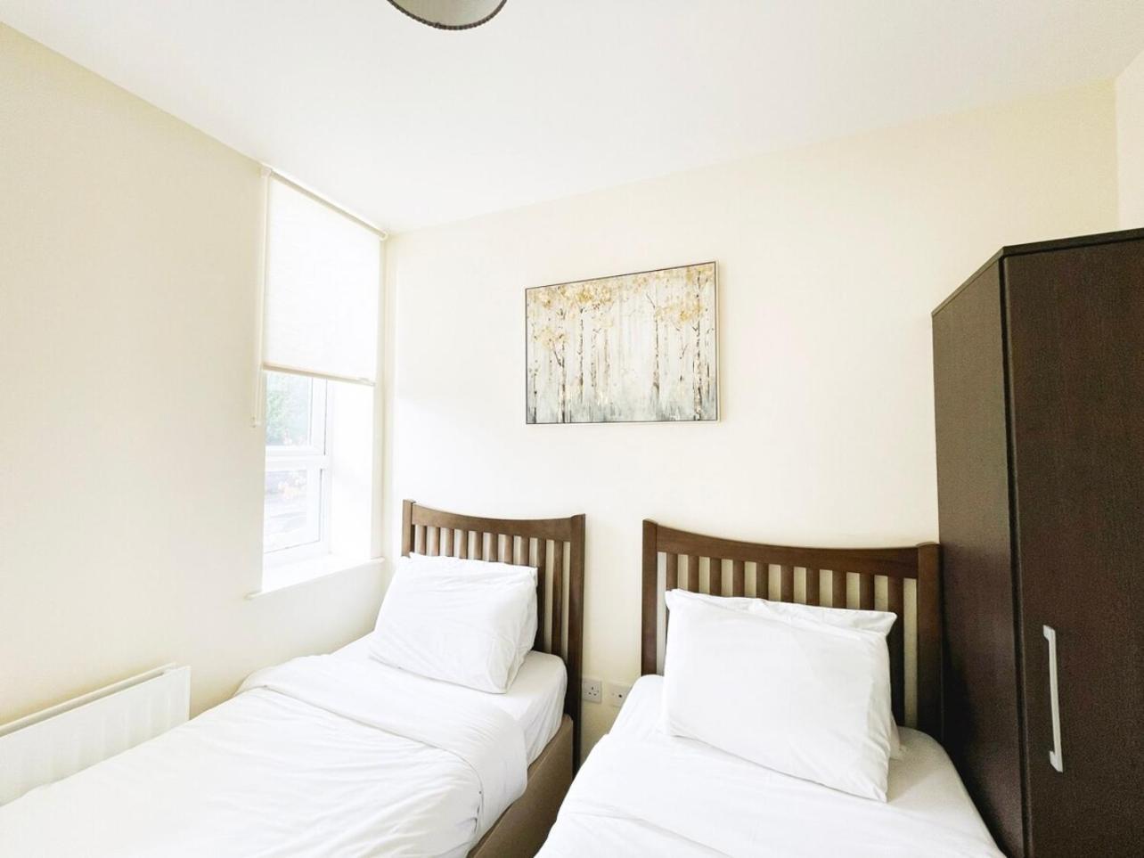 Maidstone Heights By Kasar Stays Exterior foto